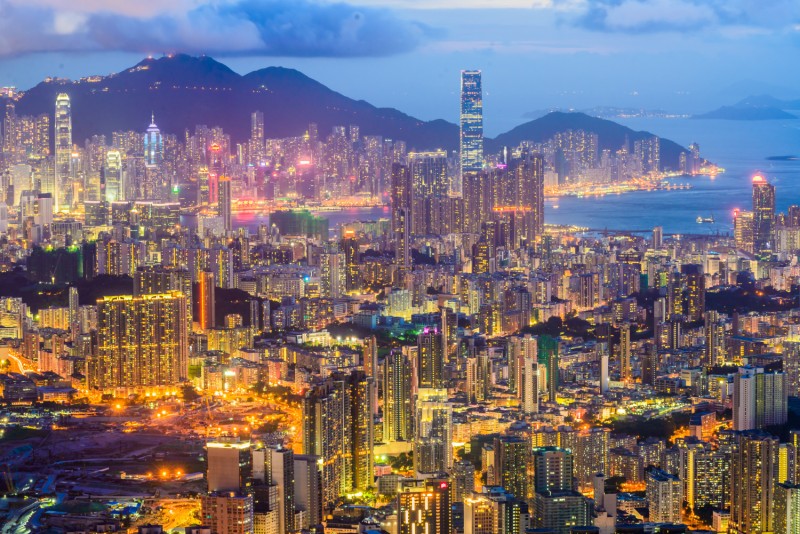 Hong Kong Flight Deals with DealswithAI